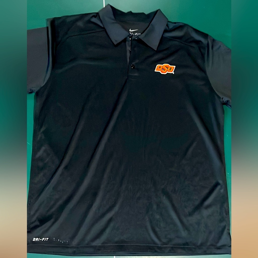Black Oklahoma state Nike dry fit golf shirt!